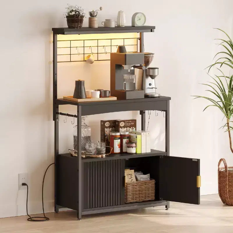 Estante para cocina con toma de corriente, soporte para microondas de altura ajustable de 45 a 55 con armario de almacenamiento, soporte de cocina con 10 ganchos en S