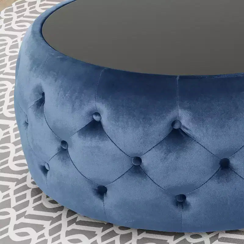 Moderner Hocker mit runder Glasplatte, samtbezogener Couchtisch mit Knopfheftung und Rautensteppung, Fußhocker für Wohnzimmer und Schlafzimmer