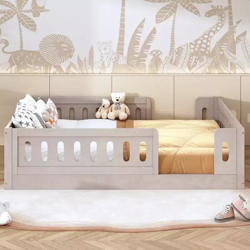 Bodenbett in Einzelbettgröße mit Umrandung, Montessori-Bett aus Holz mit Schutzgittern für Jungen und Mädchen