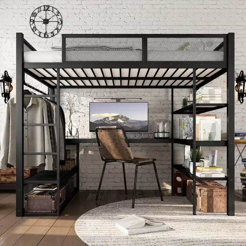 Cama alta metálica tamaño queen con escritorio, estantes de almacenamiento y barra para colgar ropa, estructura de cama alta que ahorra espacio con barandillas de seguridad y escalera, no necesita somier, color negro
